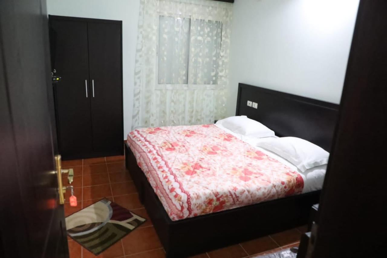 Guest House Simeone Berat Exterior photo