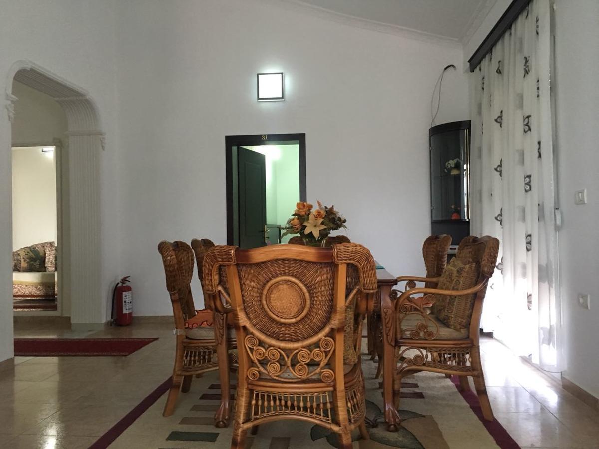 Guest House Simeone Berat Exterior photo