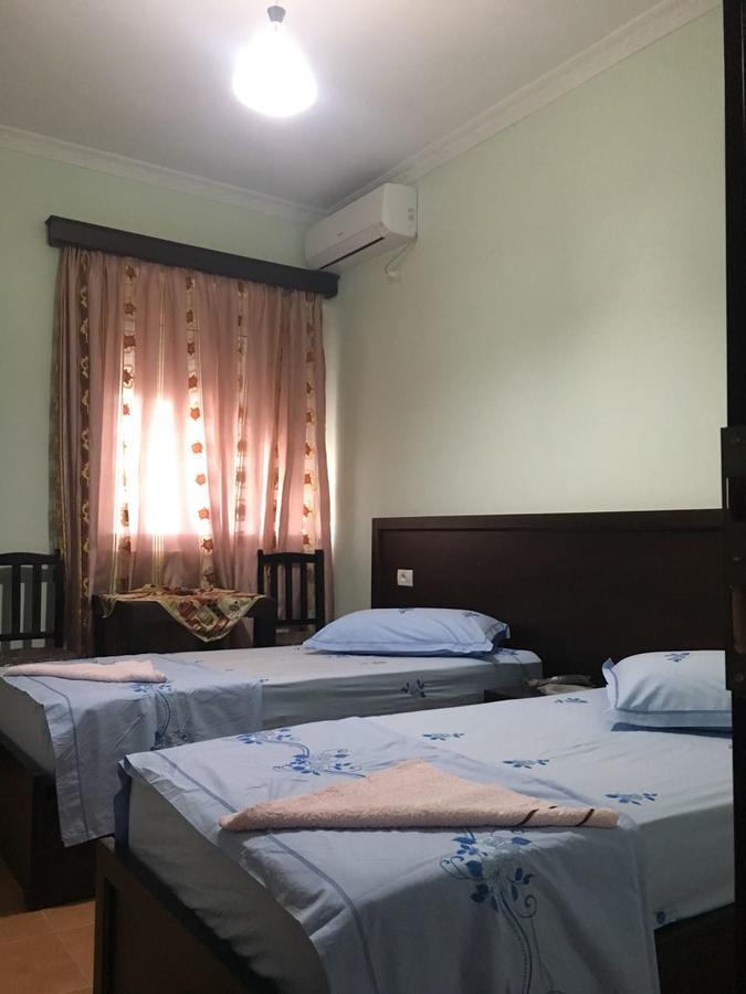 Guest House Simeone Berat Exterior photo
